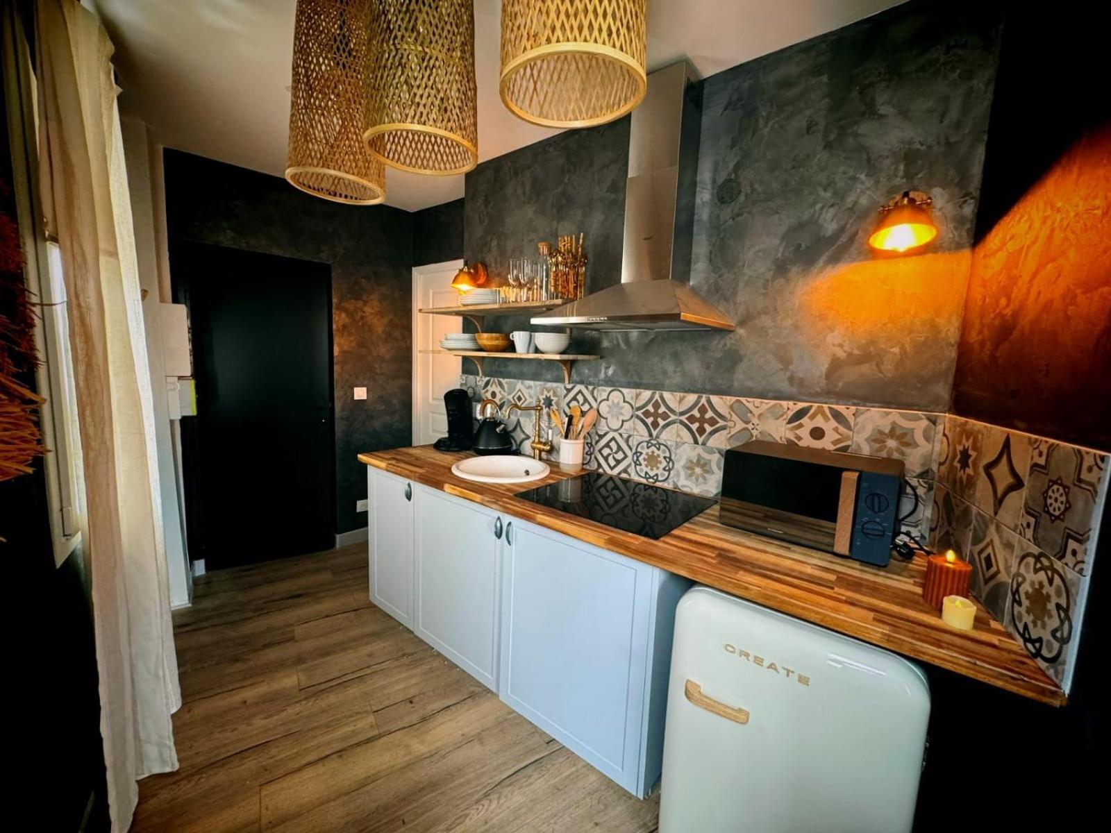 Duplex Safari Jusqu'A 4 Personnes, Spa, Cinema Et Lit Sous Les Arbres, Day Use, 10 Min Centre Amiens Exterior photo