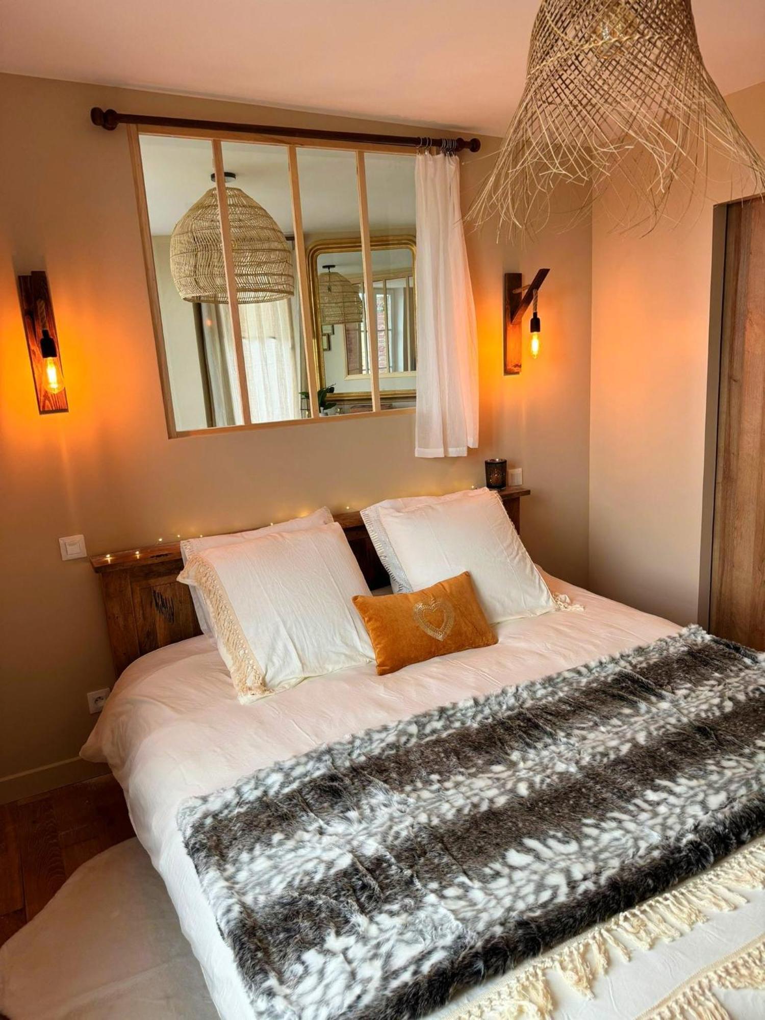 Duplex Safari Jusqu'A 4 Personnes, Spa, Cinema Et Lit Sous Les Arbres, Day Use, 10 Min Centre Amiens Exterior photo